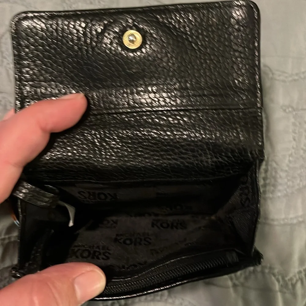 Michael Kors Black Pebbled Leather, Silver Tone Hardware Key Cles/Card Holder